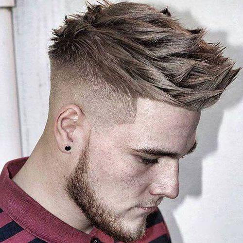 Стрижка Британка с залысинами. Стрижки и прически для мужчин с залысинами. Фото