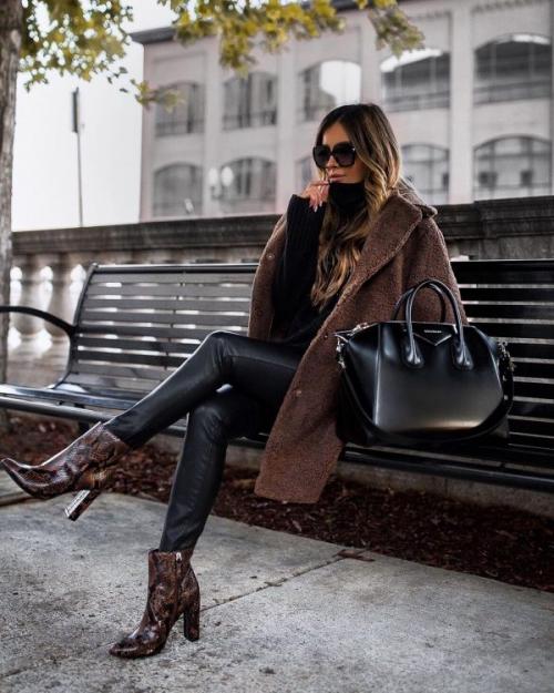 Сапоги гармошкой на каблуке. Какие сапоги непременно должны быть в гардеробе модницы