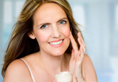 Как выглядеть моложе в 50 лет женщине. Как выглядеть моложе в 50 лет