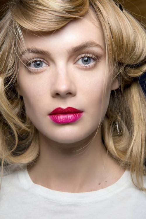 Как подобрать красную помаду блондинке. Как правильно выбрать красную помаду блондинке?