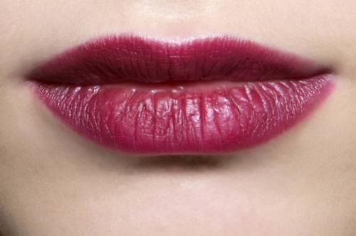 Как подобрать красную помаду брюнетке. Как выбрать красную помаду брюнетке