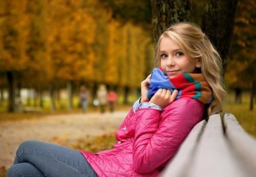 Как носить хомут. Как носить шарф-хомут – простые и эффектные образы