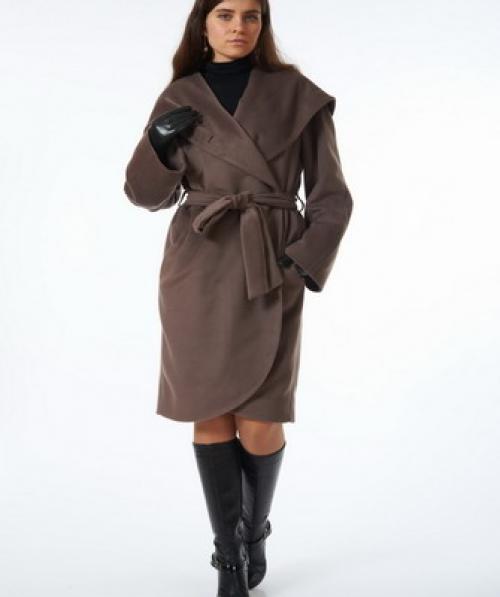 Обувь с длинным пальто. Пальто до колена, выше колена и ниже колена – подбираем обувь для каждого случая 14 Обувь с длинным пальто. Пальто до колена, выше колена и ниже колена – подбираем обувь для каждого случая 14