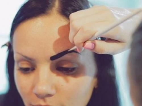 Мушка косметическая. Косметическая мушка