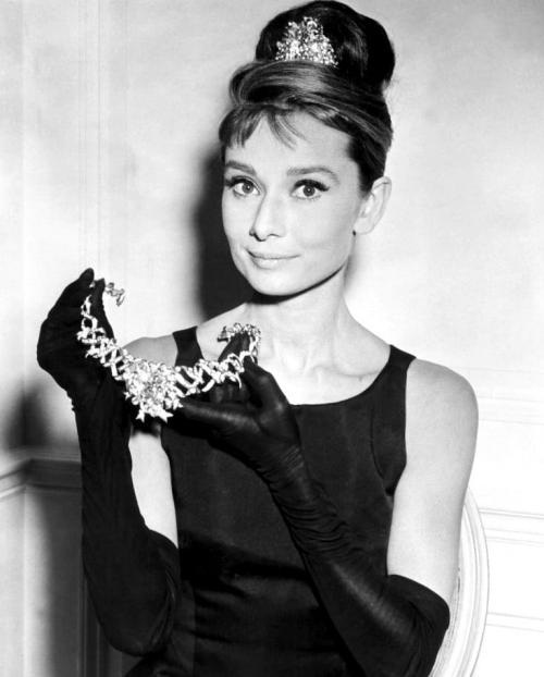 Челка, как у Одри Хепберн. Стиль Одри Хепберн