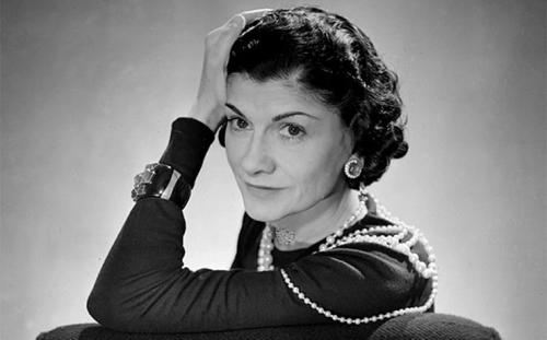 Коко шанель о макияже. Коко Шанель: цитаты о красоте и моде