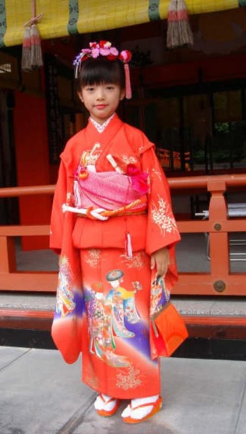 Прическа нагисы Шиота, как сделать. Как сделать японскую прическу для девочки - мастер класс.