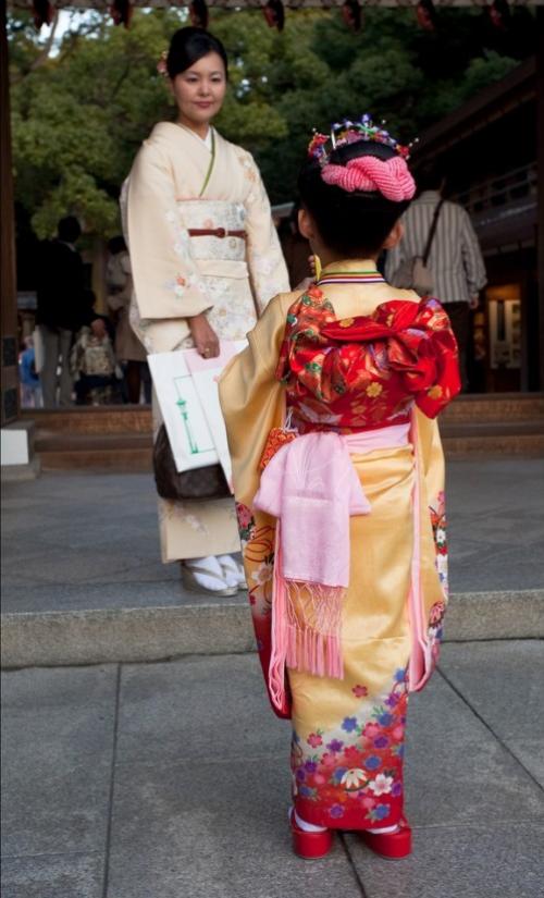 Прическа нагисы Шиота, как сделать. Как сделать японскую прическу для девочки - мастер класс.