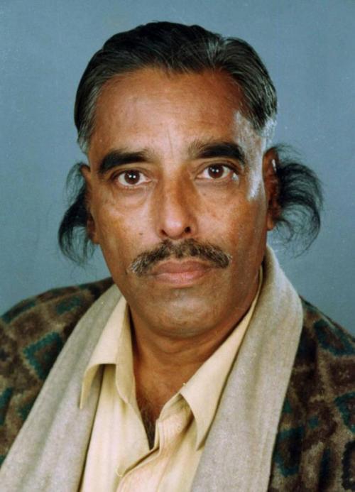 Самая большая шея в обхвате. За какие самые длинные части тела эти люди попали в Книгу рекордов Гиннеса? (10 фото)