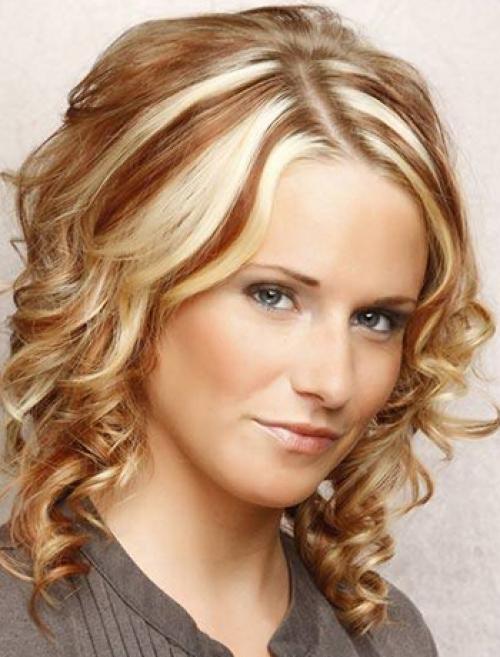 Прическа с завитыми локонами на короткие волосы: фото и пошаговая инструкция