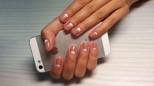 Лунный маникюр шеллаком, как делать. Как сделать лунный маникюр шеллаком в домашних условиях