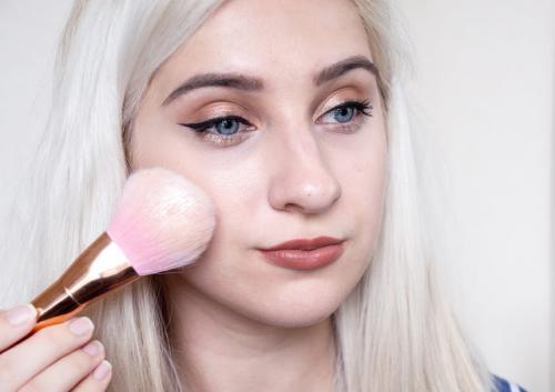 Прозрачная рассыпчатая пудра мэри кей, как пользоваться. На что способна прозрачная рассыпчатая пудра от Mary Kay*