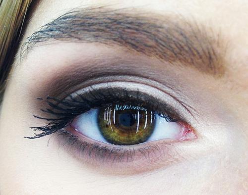 Макияж для серых глаз с нависшим веком. Дневной и вечерний макияж для нависшего века