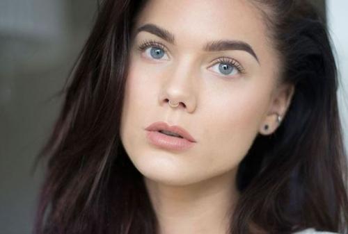 Кирпичный нюд. Нюдовый макияж по цвету волос