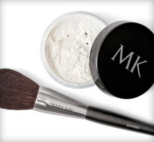 Обзор лучших марок прозрачных пудр для лица