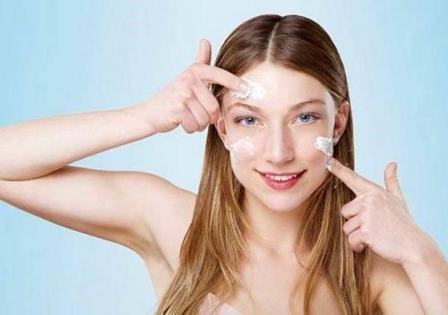 Маска на лицо в домашних условиях очищающая для комбинированной кожи. Секреты ухода за комбинированной кожей в домашних условиях