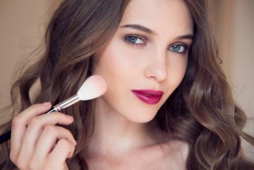 Макияж глаз в коричневых тонах пошагово для голубых глаз. Макияж для русоволосых с голубыми глазами пошагово