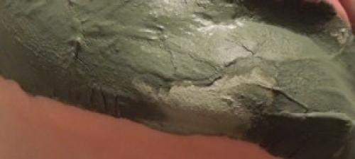 Маски для лица с эфирными маслами и глиной.