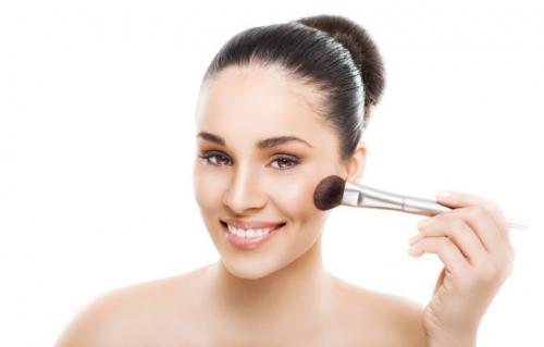 Как правильно выбрать пудру для лица по тону и цене