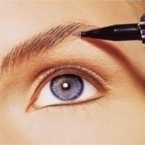 Чем отличается микроблейдинг бровей от татуажа. Чем отличается микроблейдинг от перманентного макияжа бровей и в чем они похожи