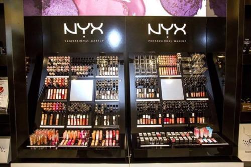 Профессиональная декоративная косметика для лица. Выбор профессиональной косметики для макияжа