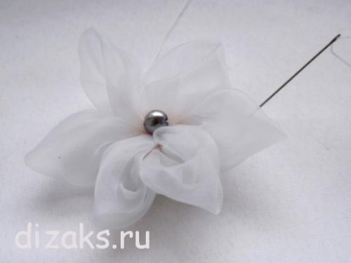 3 розы из органзы резинка для волос. Резинки для волос с цветами из органзы