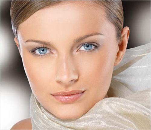 Осенний макияж для голубых глаз. Как подбирают макияж для голубых глаз?