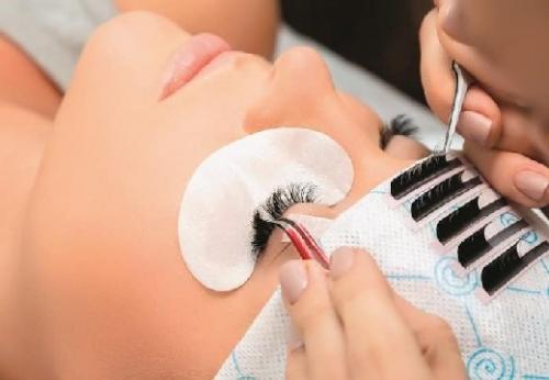 Какие изгибы нарощенных ресниц бывают. Как выбрать подходящий изгиб для нарощенных ресниц: советы лешмейкеров