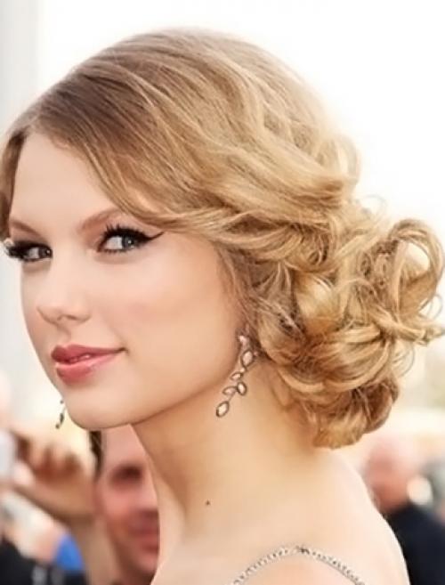 Прическа с завитыми локонами на короткие волосы: фото и пошаговая инструкция