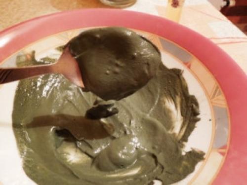 Маски для лица с эфирными маслами и глиной.