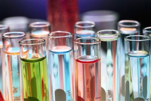 Матирующий крем для жирной и проблемной кожи. Что нужно учесть при выборе крема?