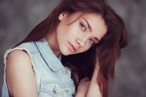 Кирпичный нюд. Нюдовый макияж по цвету волос