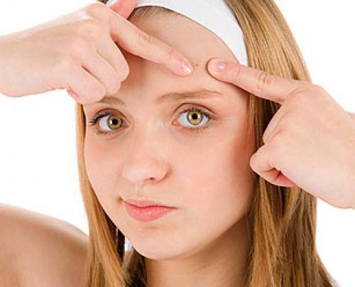 Мануальная чистка лица – единственный способ избавиться от камедонов и забитых пор