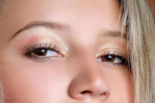 Как красить широко посаженные глаза. Макияж для широко посаженных глаз - советы и правила
