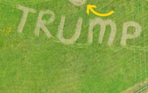 Парень использует пинцет, чтобы вытащить самый длинный вросший волос в мире из своего лица