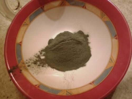 Маски для лица с эфирными маслами и глиной.