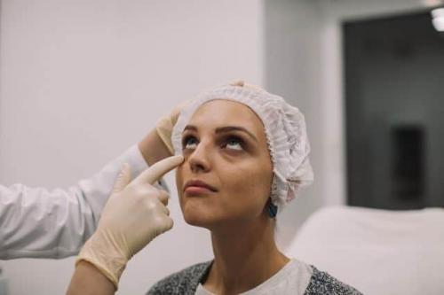 Убрать мешки под глазами с помощью инъекций. Уколы от мешков под глазами — эффективны или нет