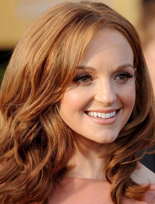 Прическа с завитыми локонами на короткие волосы: фото и пошаговая инструкция