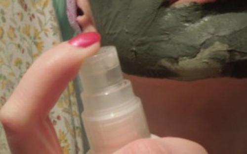 Маски для лица с эфирными маслами и глиной.