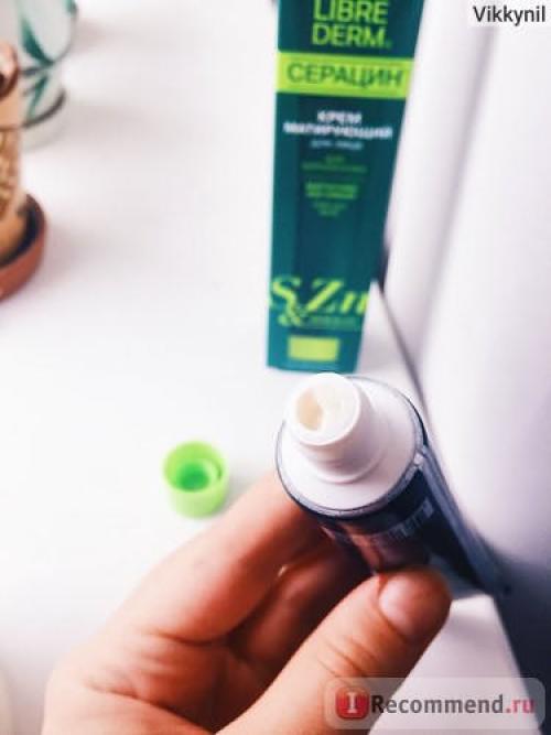 Матирующий крем либридерм. Моя кожа больше не блестит как масляный блинчик :) Спасибо крему от Librederm