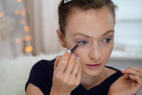 Свадебный макияж в стиле Одри Хепберн. Макияж как у Одри Хепберн: фотоинструкция