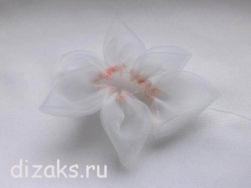 3 розы из органзы резинка для волос. Резинки для волос с цветами из органзы