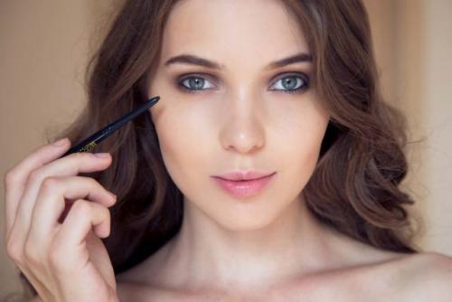 Макияж Повседневный пошагово для голубых глаз. Макияж для русоволосых с голубыми глазами пошагово