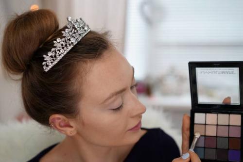 Свадебный макияж в стиле Одри Хепберн. Макияж как у Одри Хепберн: фотоинструкция