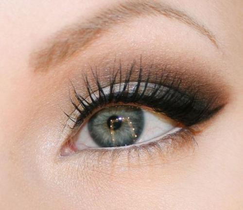 Макияж для серо-голубых глаз 2019. Оттенки для серых глаз