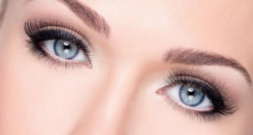 Повседневный макияж для серо голубых глаз. Техника и виды макияжа для серо-голубых глаз с фото и видео