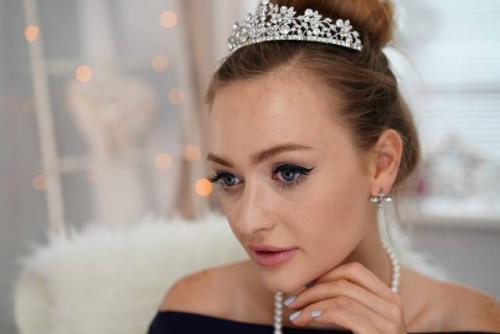 Свадебный макияж в стиле Одри Хепберн. Макияж как у Одри Хепберн: фотоинструкция