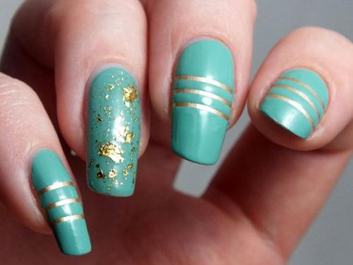 Как фольгой сделать рисунок на ногтях. Как сделать маникюр с фольгой?