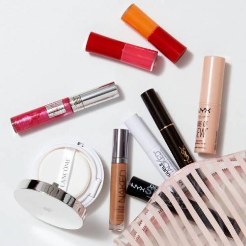 Макияж для девушек с серыми глазами и темными волосами