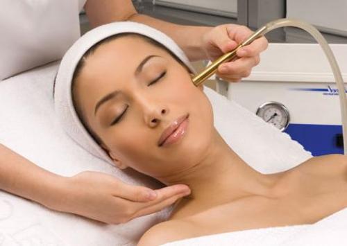 Алмазный пилинг лица: показания, противопоказания и отзывы